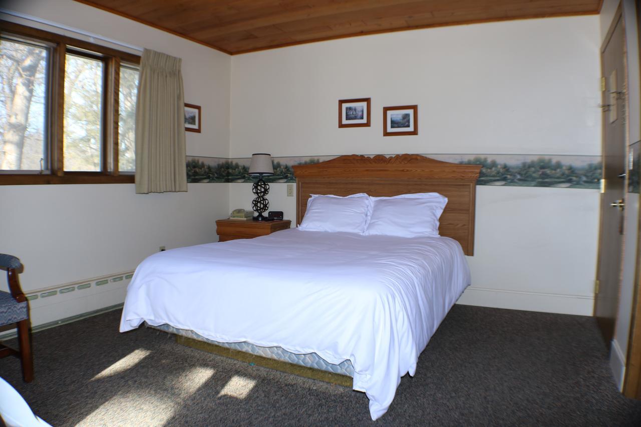 The Lodge Resort Hotel Forest City Esterno foto