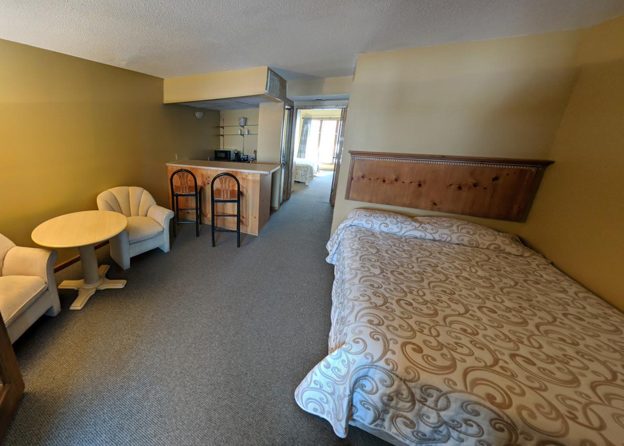 The Lodge Resort Hotel Forest City Esterno foto