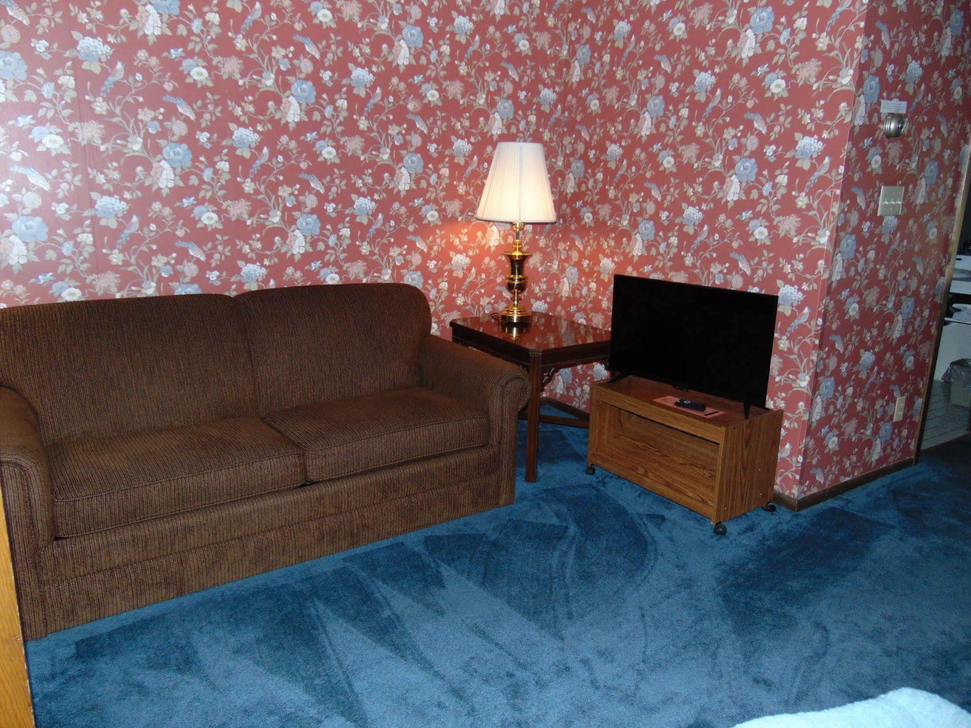The Lodge Resort Hotel Forest City Esterno foto