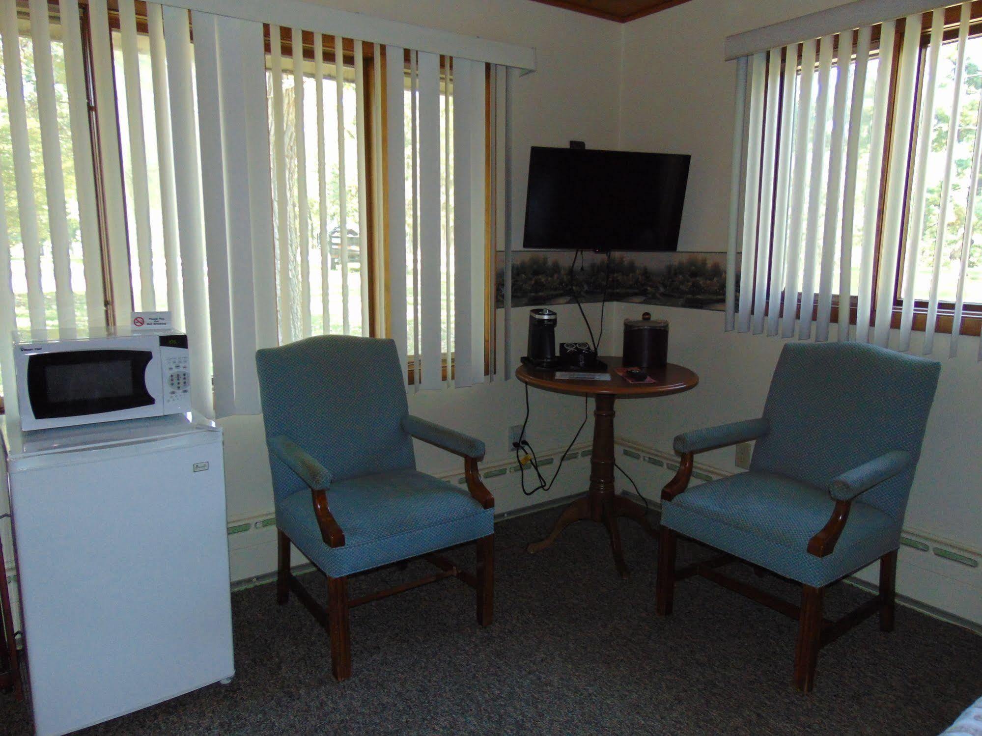 The Lodge Resort Hotel Forest City Esterno foto
